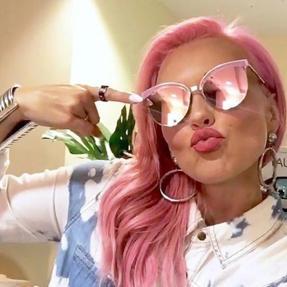 Quay Australia Pink Mirrored Cat Eye Sunglasses - Picture 3 of 7